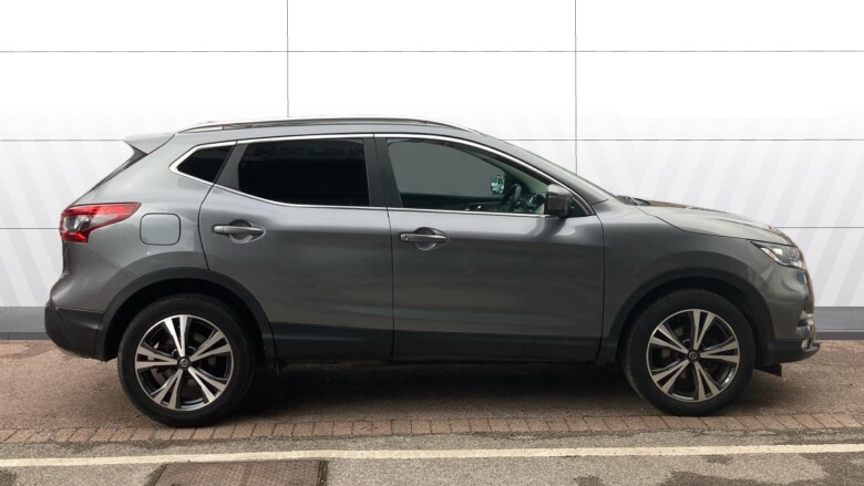 Nissan Qashqai 1.2 DiG-T N-Connecta 5dr Petrol Hatchback